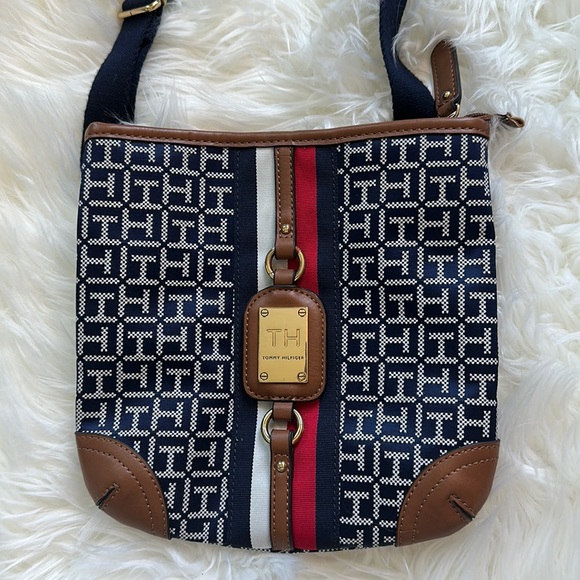 Tommy Hilfiger Handbags - Tommy‎ Hilfiger Purse